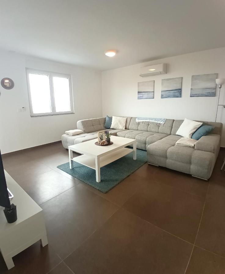 Searenity Pool Suite - Seafront Krmpote-Vodice ภายนอก รูปภาพ