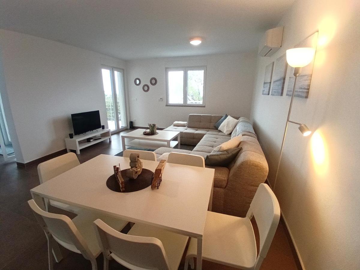 Searenity Pool Suite - Seafront Krmpote-Vodice ภายนอก รูปภาพ