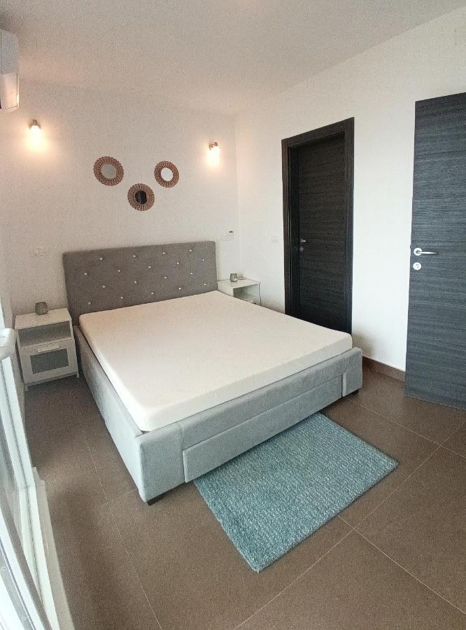 Searenity Pool Suite - Seafront Krmpote-Vodice ภายนอก รูปภาพ